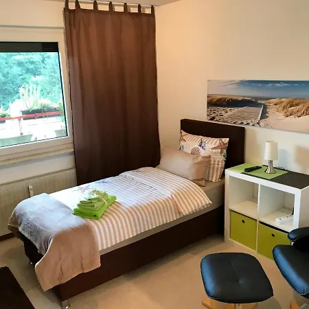 Gastewohnung Seeblick Mit Balkon In Thiede Mit Kuche Und Bad , Schnelles Internet * Salzgitter